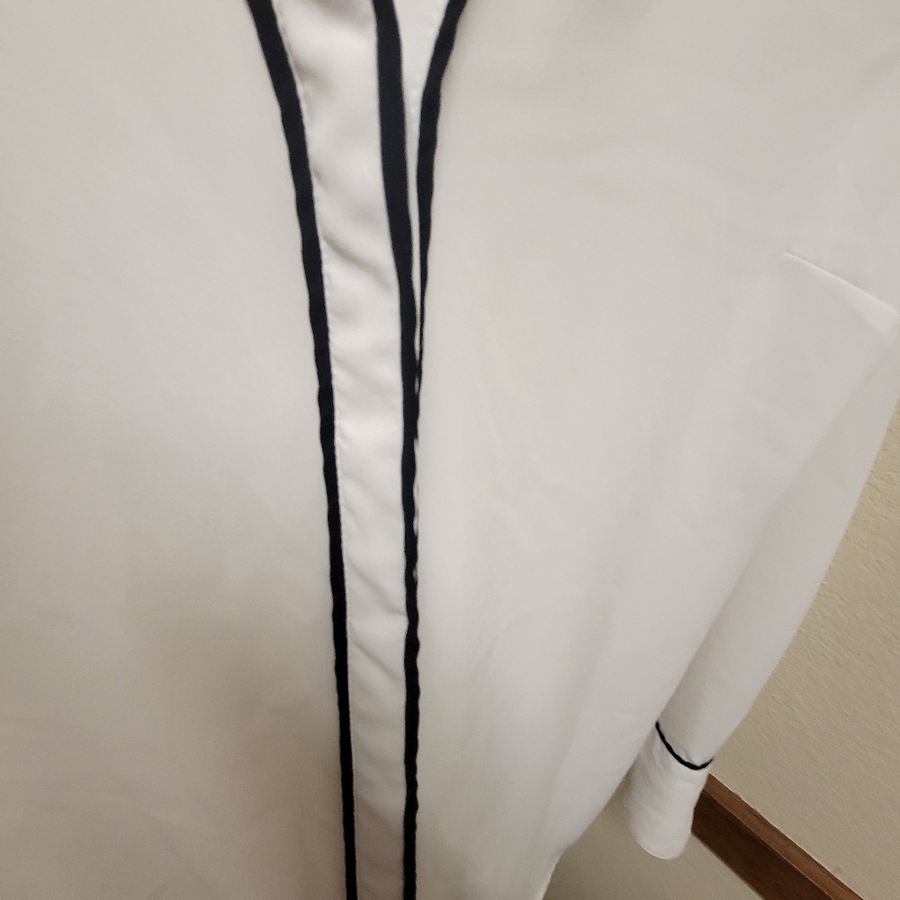 Worthington medium white blouse
